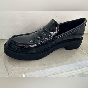 Zara Faux Parent Leather Flat Loafers size 41, black